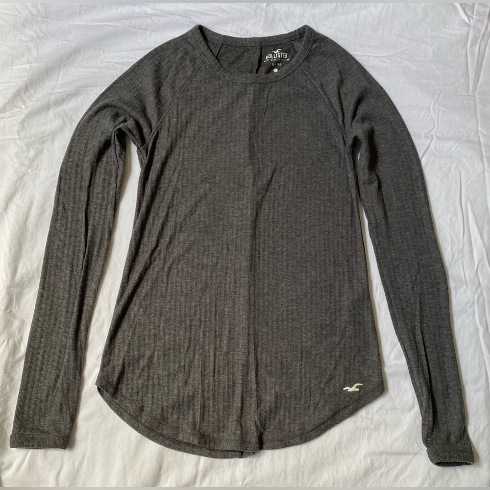 HOLLISTER • Long Sleeve Slim Tee • Grey • EUC  • XS